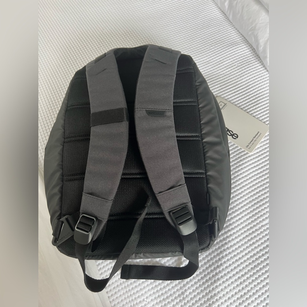 Incase City Compact Backpack - Picture 7 of 11